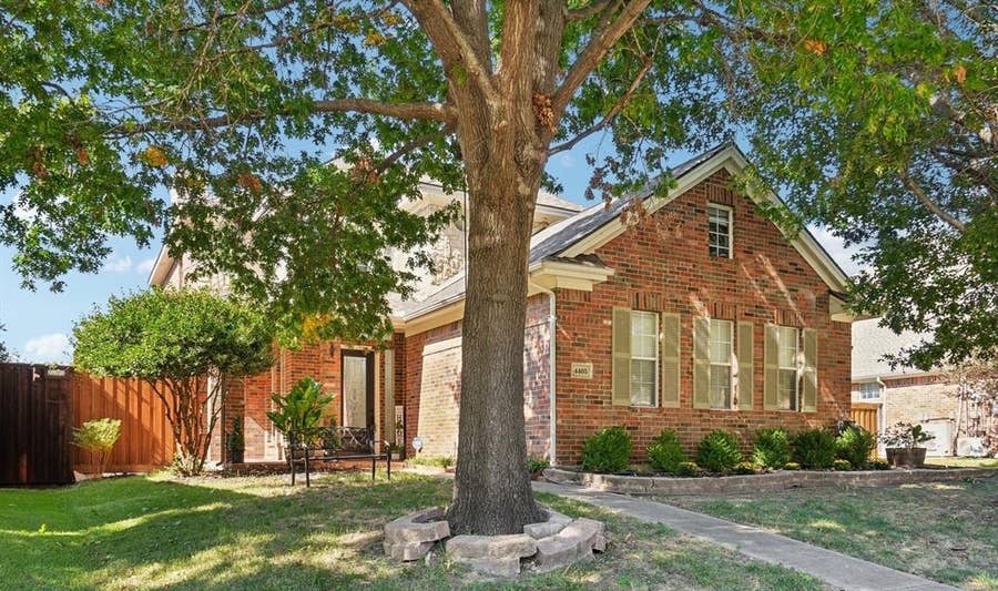 Property photo for 4405 Meadowcove Drive, Rowlett, TX