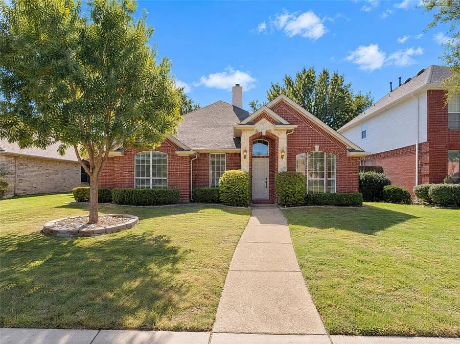 Property photo for 9911 Max Lane, Frisco, TX