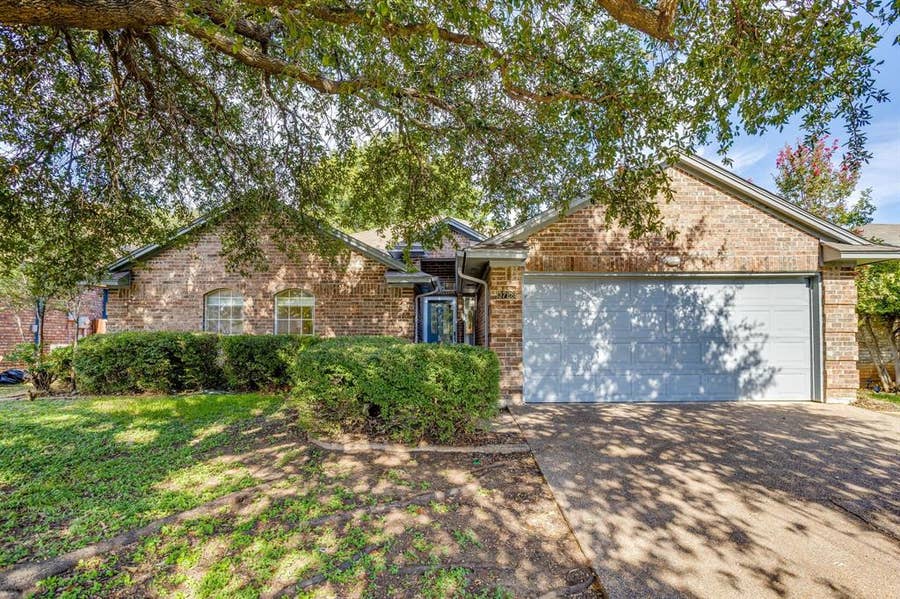 Property photo for 3728 Fairhaven Drive, Fort Worth, TX