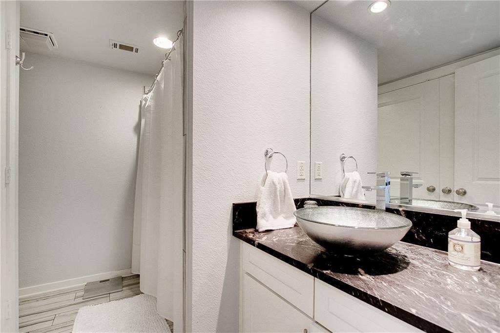 5111 Manett Street, #203, Dallas, TX 75206 5111 Manett Street, #203, Dallas, TX 75206