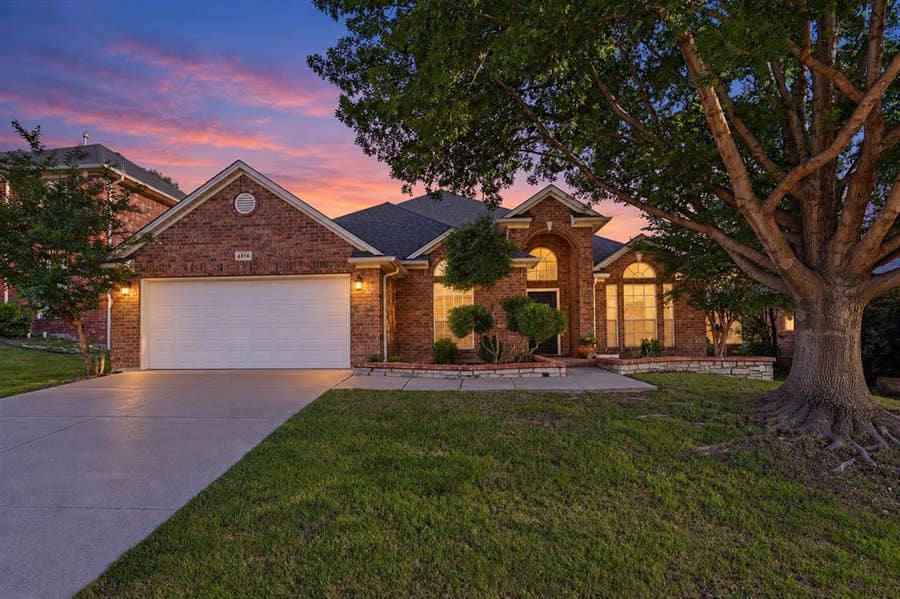 Property photo for 4816 Diamond Trace Trail, Fort Worth, TX