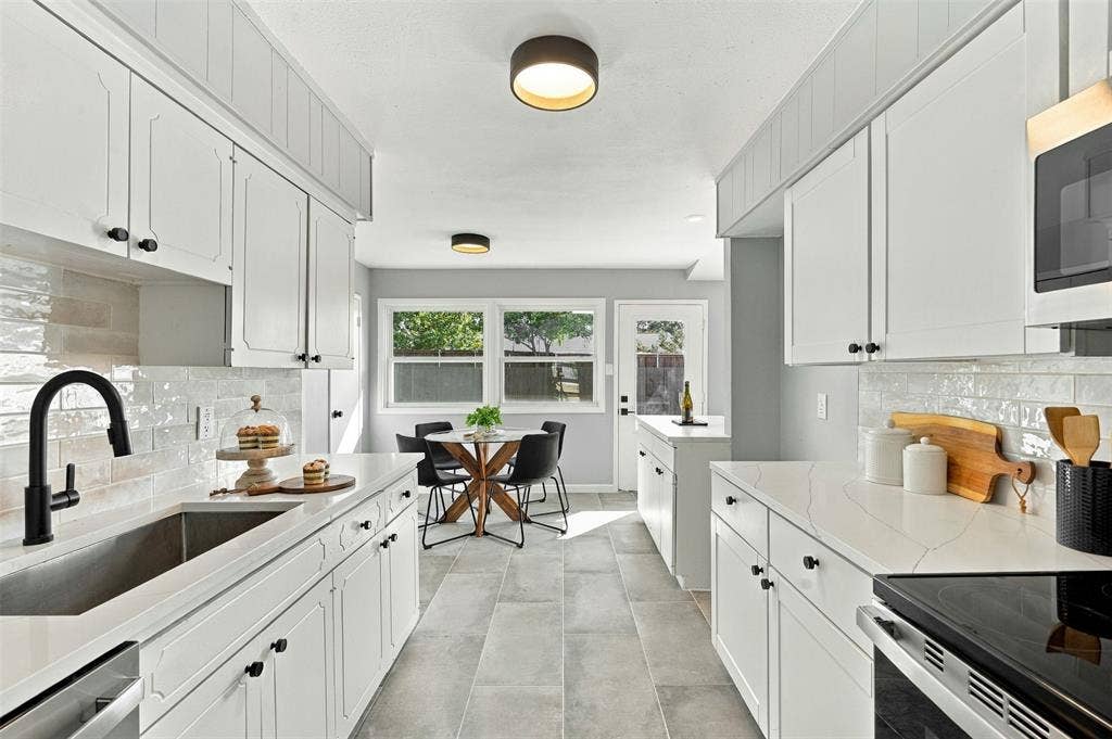 3560 High Bluff Drive, Dallas, TX 75234