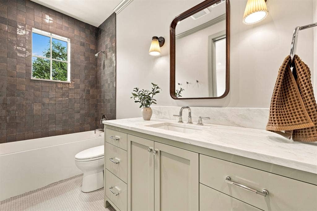6526 Woodland Drive, Dallas, TX 75225 6526 Woodland Drive, Dallas, TX 75225