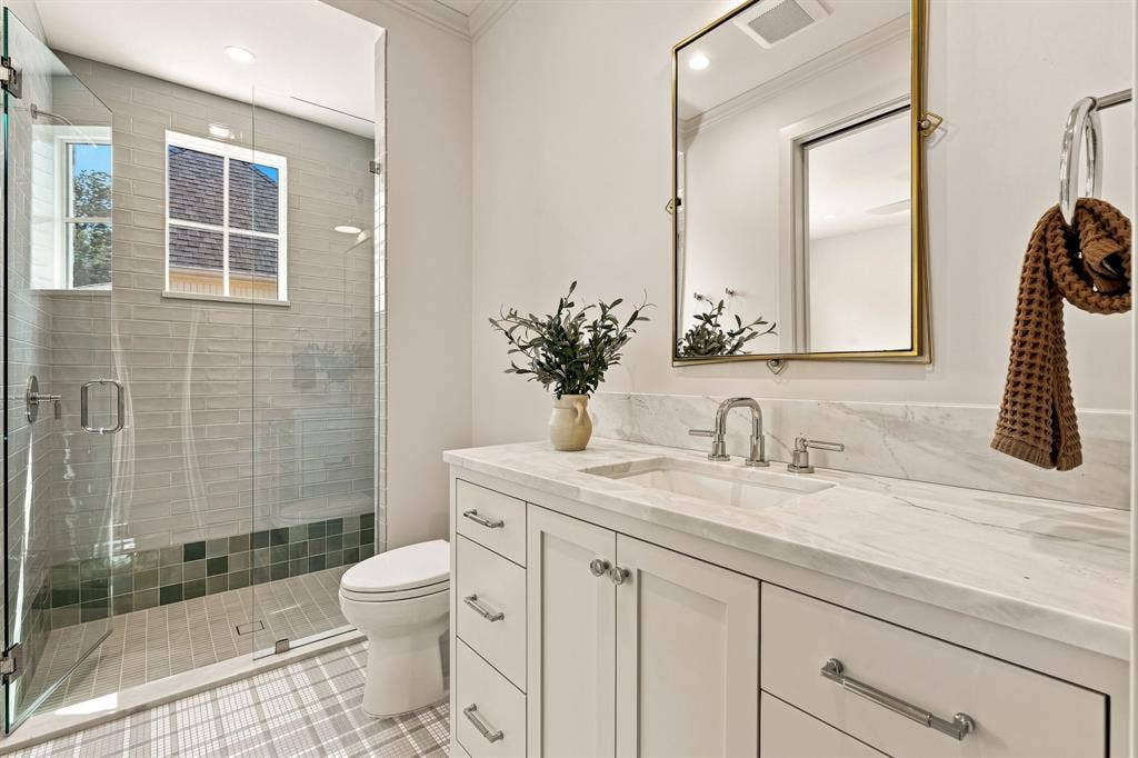 6526 Woodland Drive, Dallas, TX 75225 6526 Woodland Drive, Dallas, TX 75225