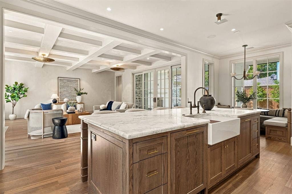 6526 Woodland Drive, Dallas, TX 75225 6526 Woodland Drive, Dallas, TX 75225