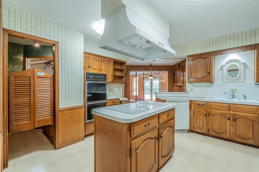 7008 Leameadow Drive, Dallas, TX 75248 7008 Leameadow Drive, Dallas, TX 75248