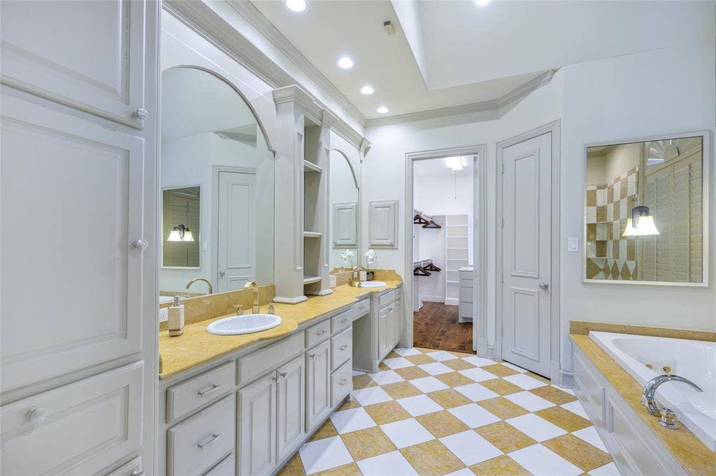 5624 Gillum Drive, Plano, TX 75093