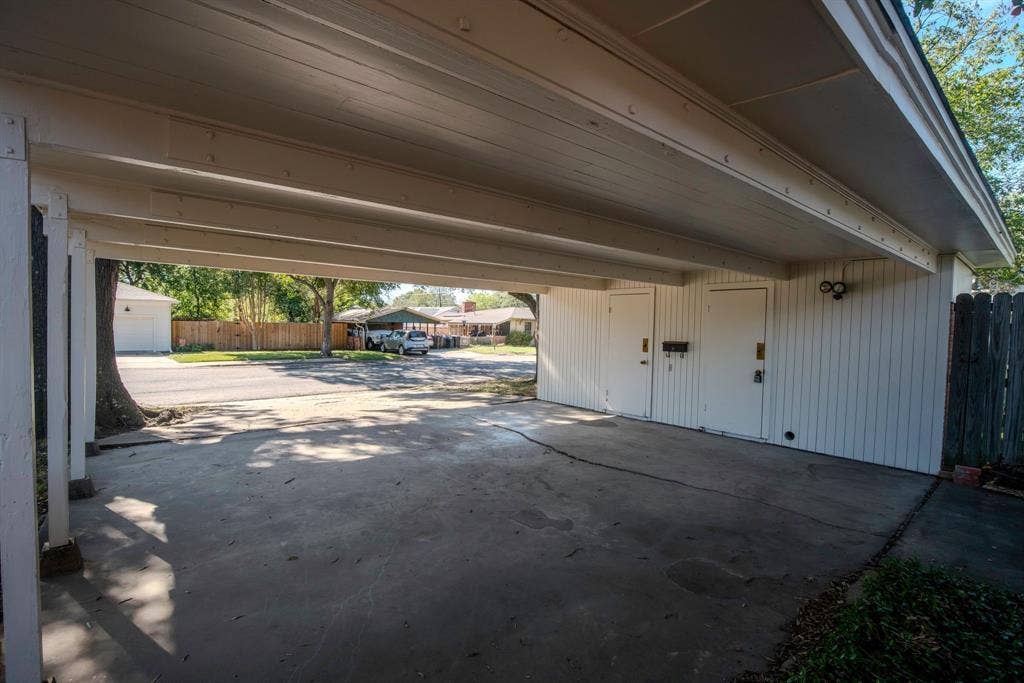 1400 Aldridge Street, Commerce, TX 75428