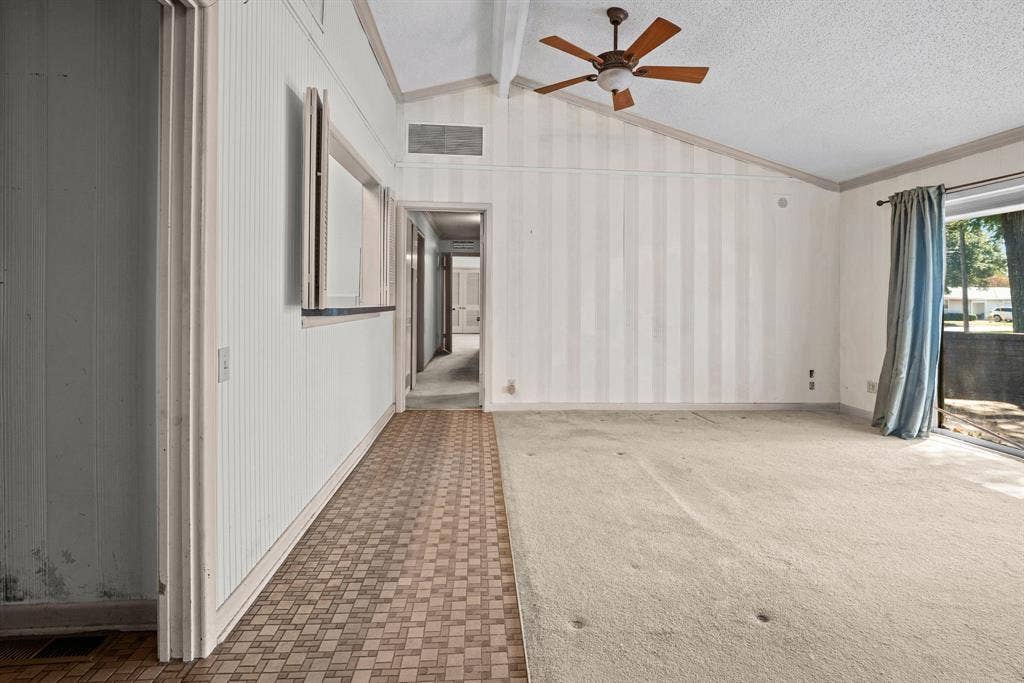1400 Aldridge Street, Commerce, TX 75428