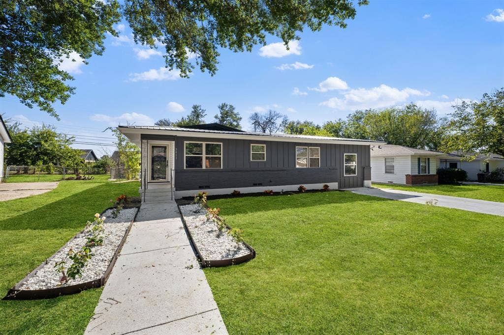 3411 Briscoe Street, Greenville, TX 75401 3411 Briscoe Street, Greenville, TX 75401