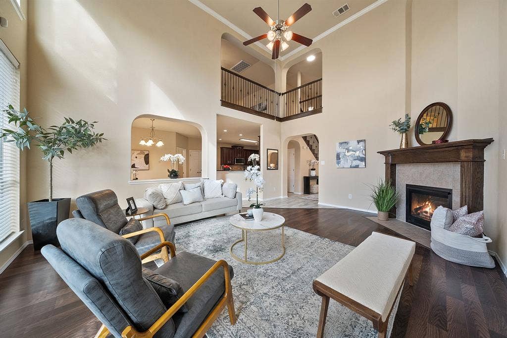 904 Amherst Drive, DeSoto, TX 75115 904 Amherst Drive, DeSoto, TX 75115