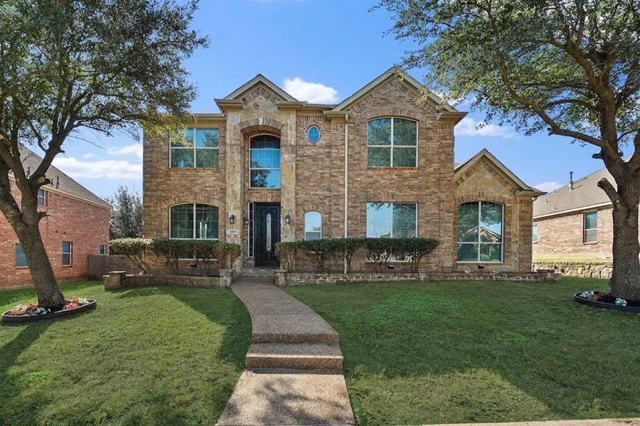 Property photo for 904 Amherst Drive, DeSoto, TX