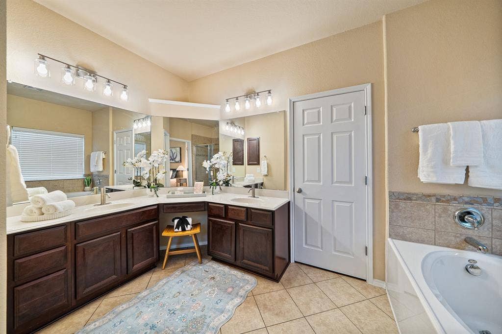 904 Amherst Drive, DeSoto, TX 75115 904 Amherst Drive, DeSoto, TX 75115