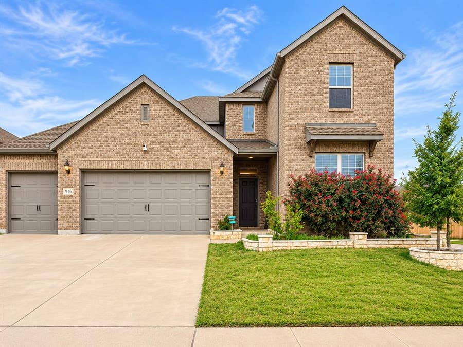 Property photo for 916 Azure Lane, Celina, TX
