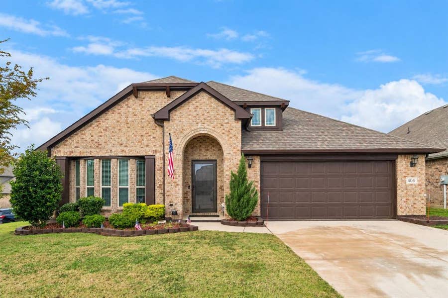 Property photo for 404 Moss Cove Drive, Aubrey, TX