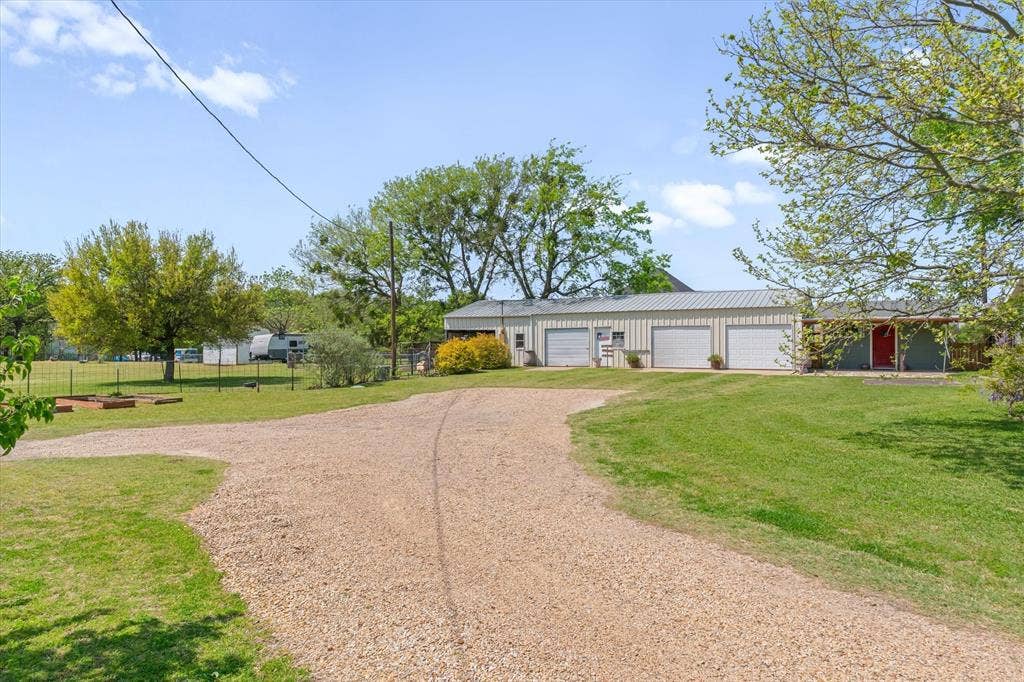 7142 S Fm 148, Kaufman, TX 75142 7142 S Fm 148, Kaufman, TX 75142