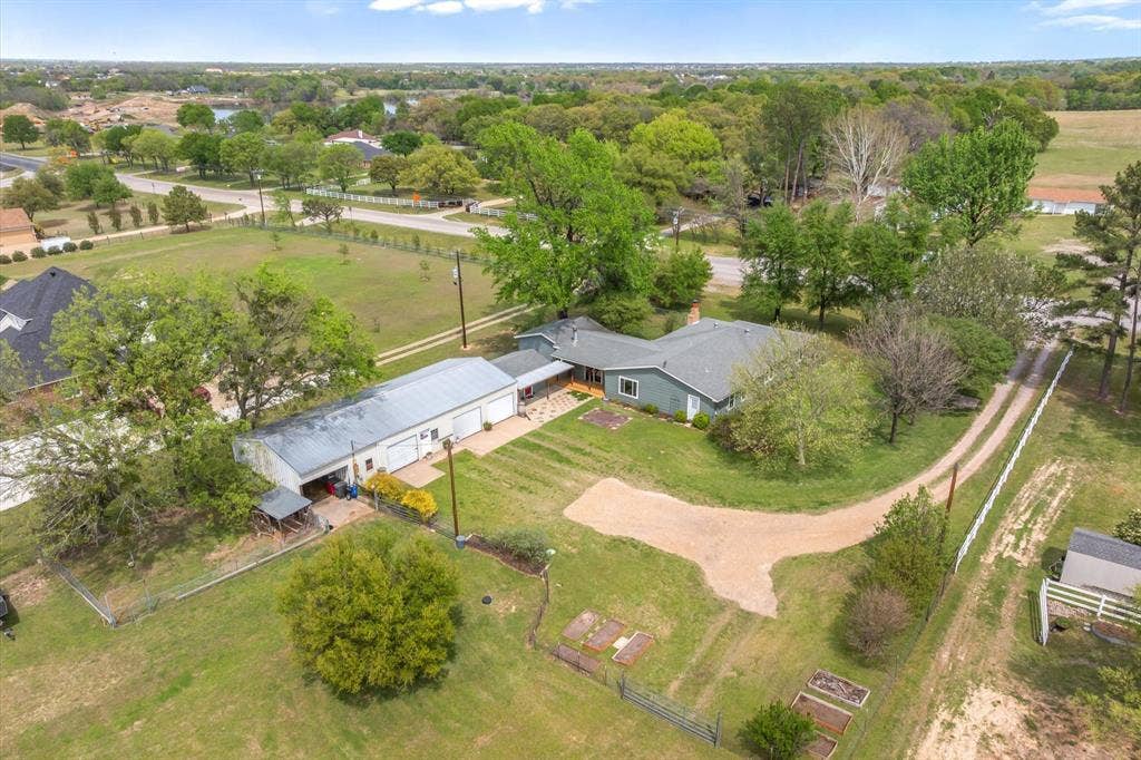 7142 S Fm 148, Kaufman, TX 75142 7142 S Fm 148, Kaufman, TX 75142