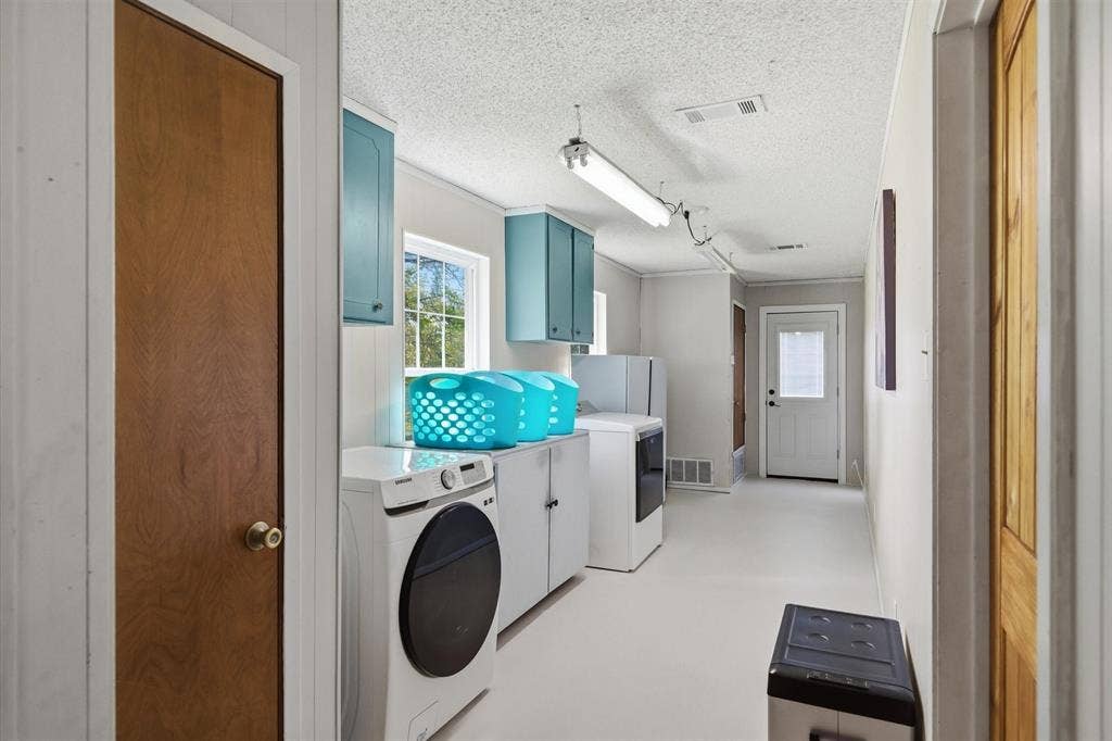 7142 S Fm 148, Kaufman, TX 75142 7142 S Fm 148, Kaufman, TX 75142