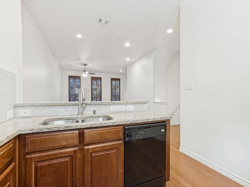 5018 Calloway Drive, Addison, TX 75001