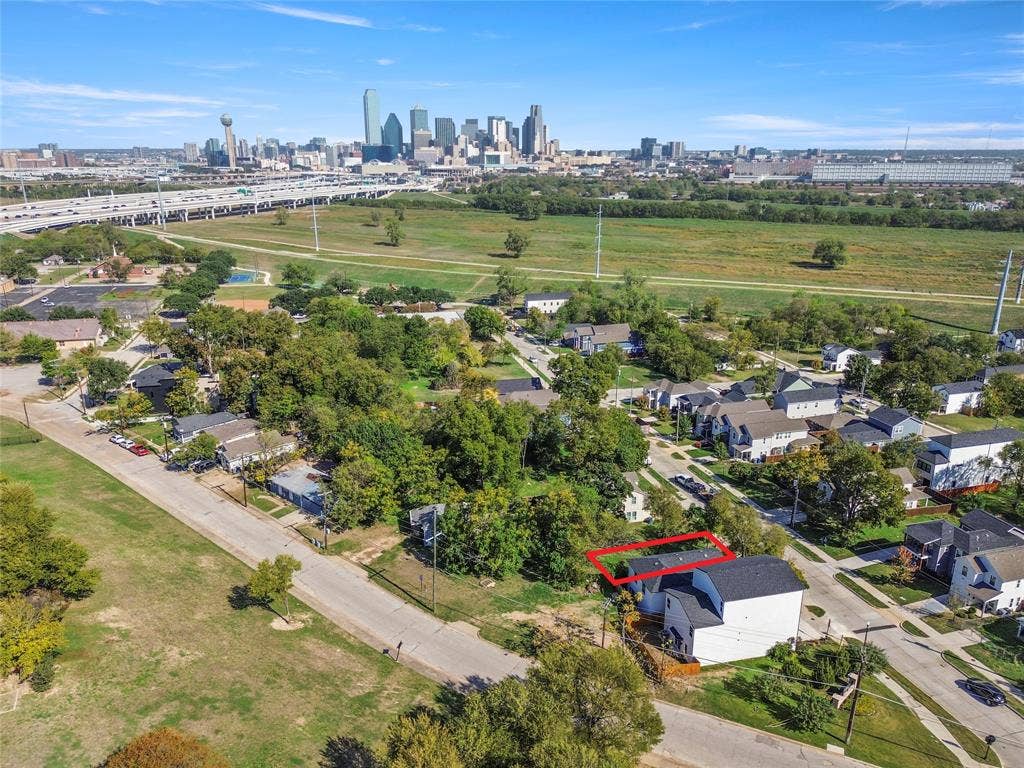 425 N Denley Drive, Dallas, TX 75203