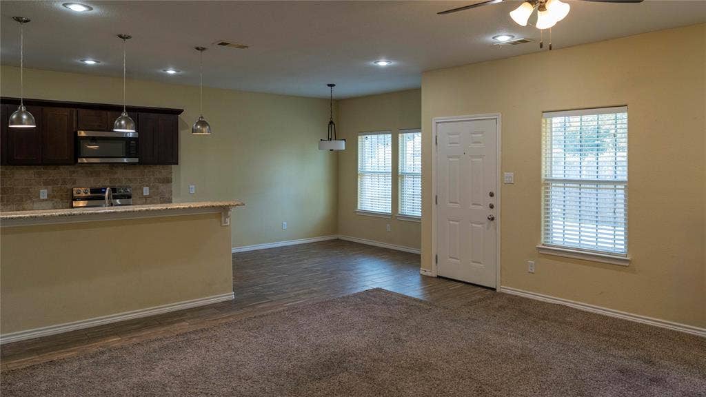 2701 Easter Avenue, Dallas, TX 75216 Kitchen & Dining