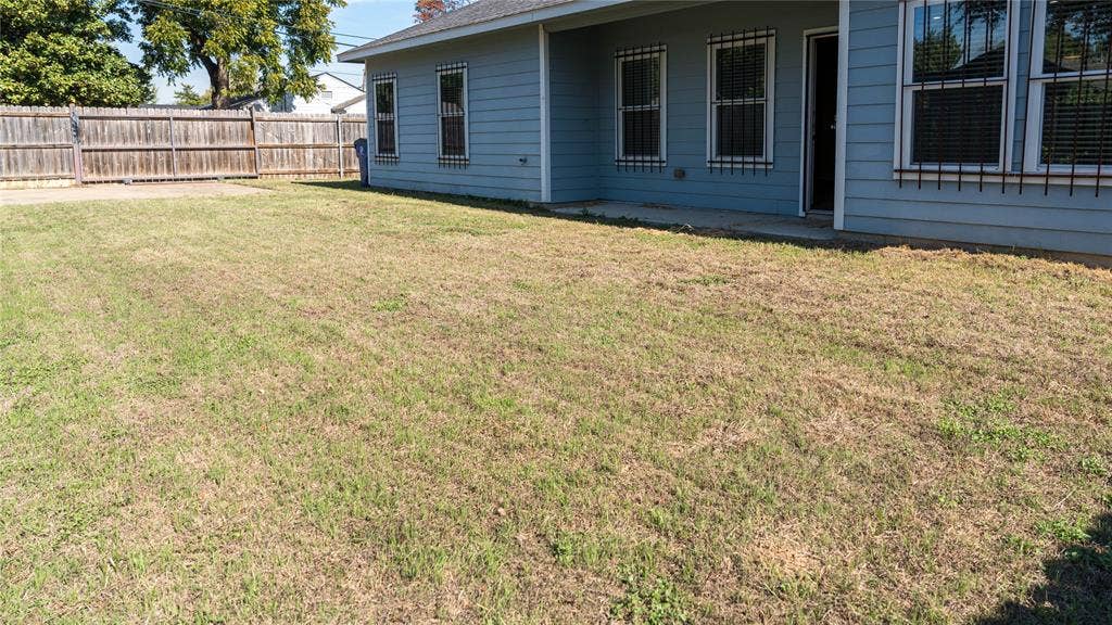 2701 Easter Avenue, Dallas, TX 75216 2701 Easter Avenue, Dallas, TX 75216