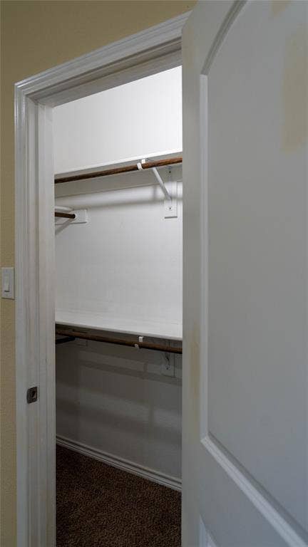2701 Easter Avenue, Dallas, TX 75216 Primary bedroom walk-in closet