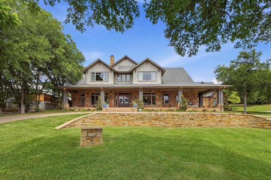 Property photo for 112 Chelsey Court, Weatherford, TX
