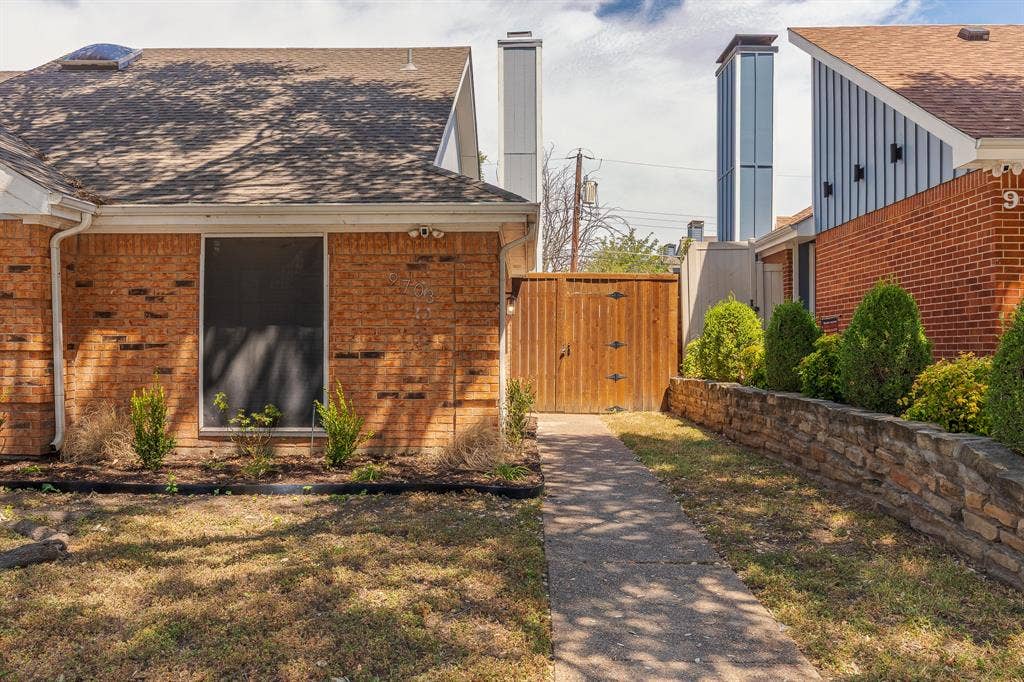9703 Springtree Lane, Dallas, TX 75243