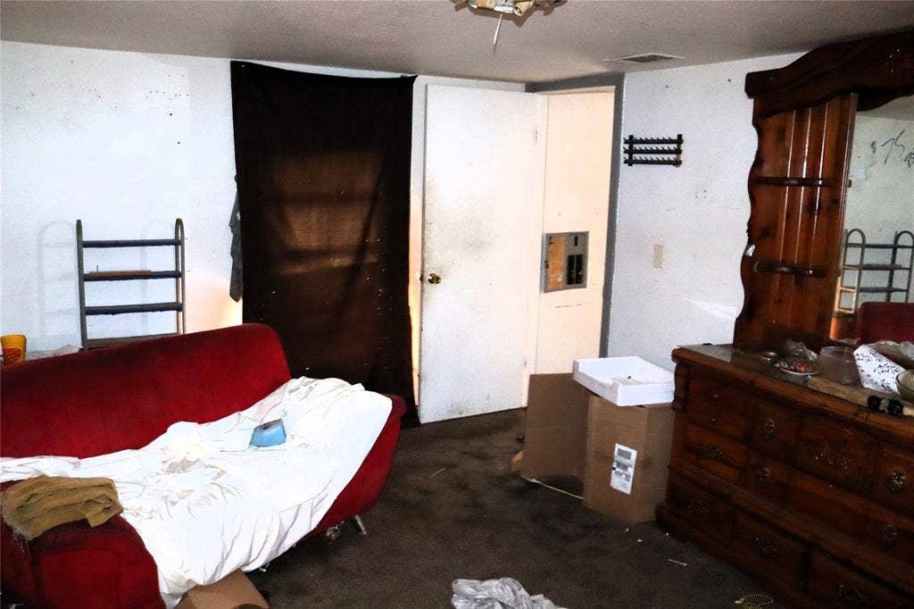 2492 Oakwood Drive, Wills Point, TX 75169 2492 Oakwood Drive, Wills Point, TX 75169