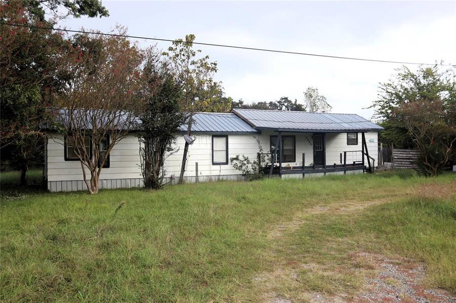 Property photo for 2492 Oakwood Drive, Wills Point, TX