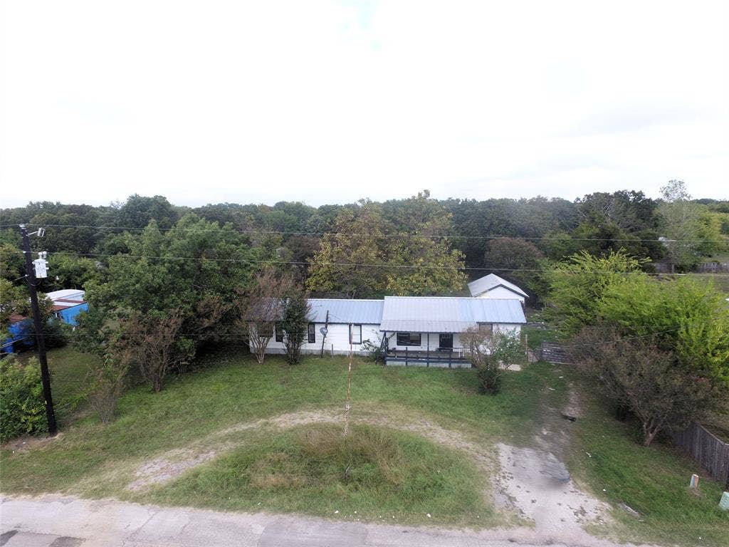 2492 Oakwood Drive, Wills Point, TX 75169 2492 Oakwood Drive, Wills Point, TX 75169