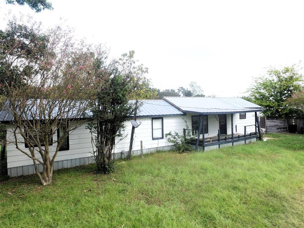 2492 Oakwood Drive, Wills Point, TX 75169 2492 Oakwood Drive, Wills Point, TX 75169