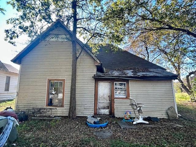 503 E Navarro Avenue, Mart, TX 76664