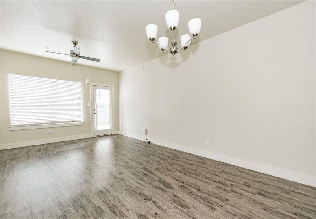 3221 Elihu Street, #404, Dallas, TX 75210 3221 Elihu Street, #404, Dallas, TX 75210