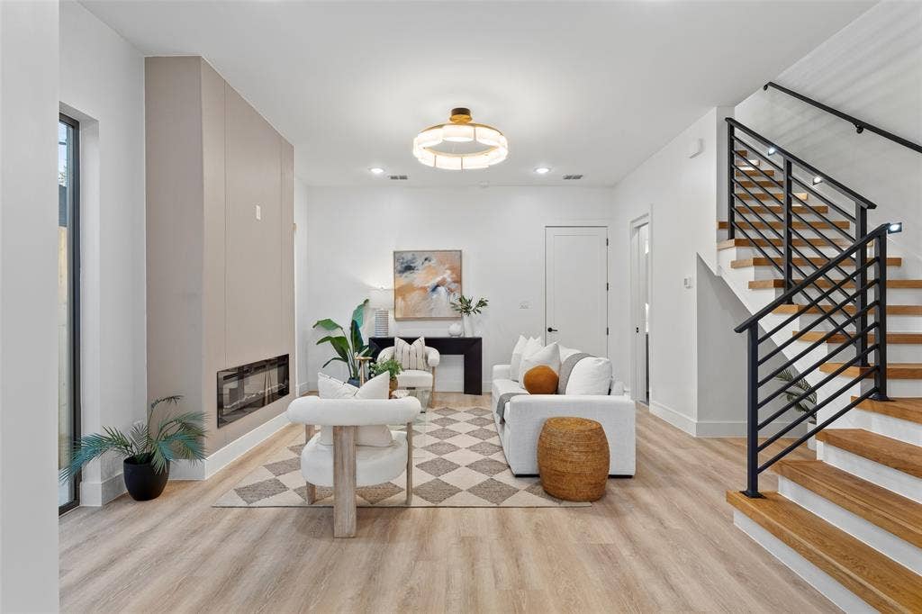 6720 & 6722 Mabel Avenue, Dallas, TX 75209