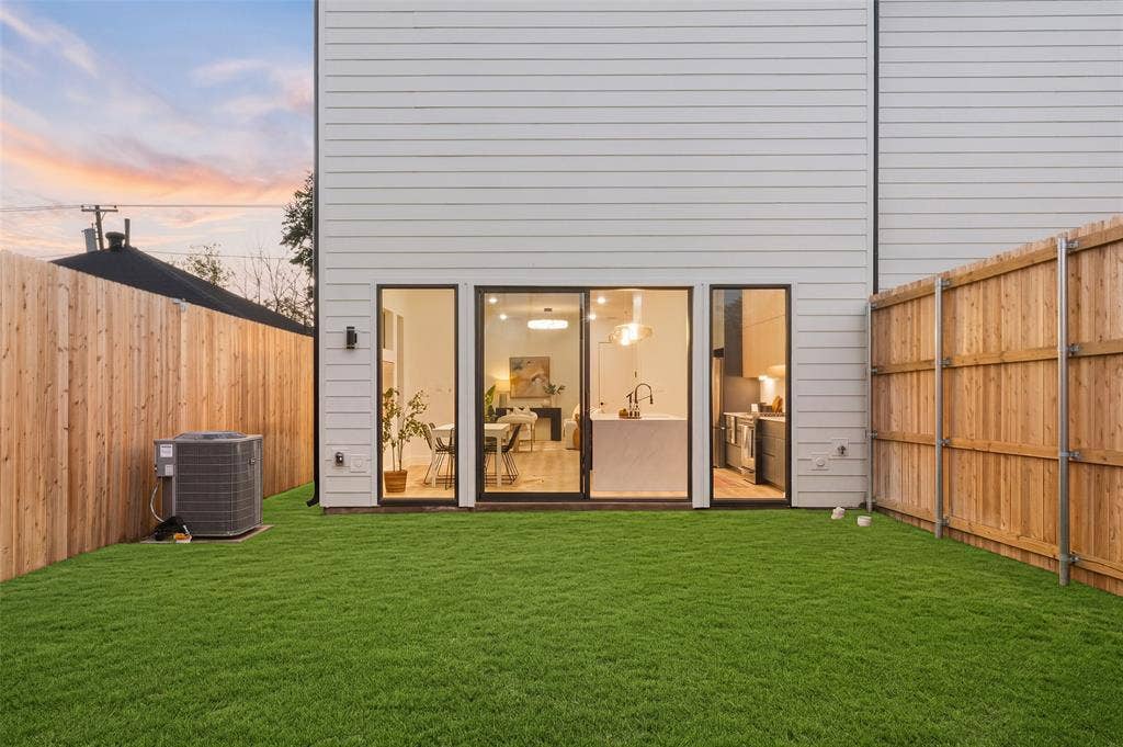 6720 & 6722 Mabel Avenue, Dallas, TX 75209