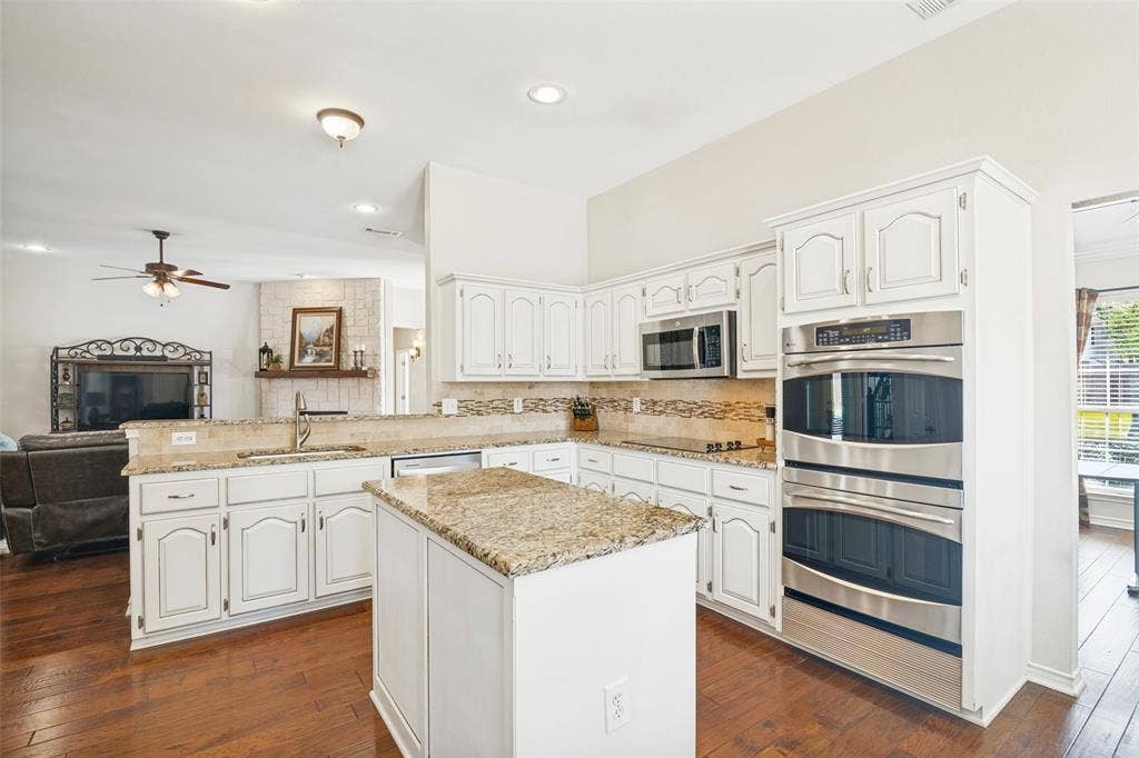 439 Lakehurst Drive, Murphy, TX 75094 439 Lakehurst Drive, Murphy, TX 75094