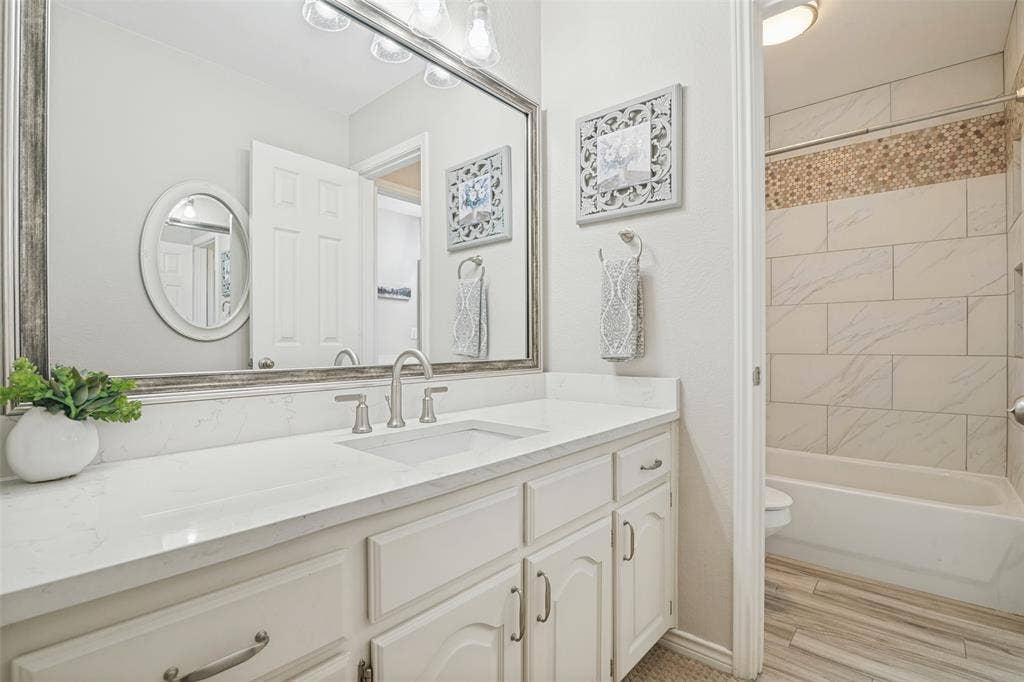 439 Lakehurst Drive, Murphy, TX 75094 439 Lakehurst Drive, Murphy, TX 75094