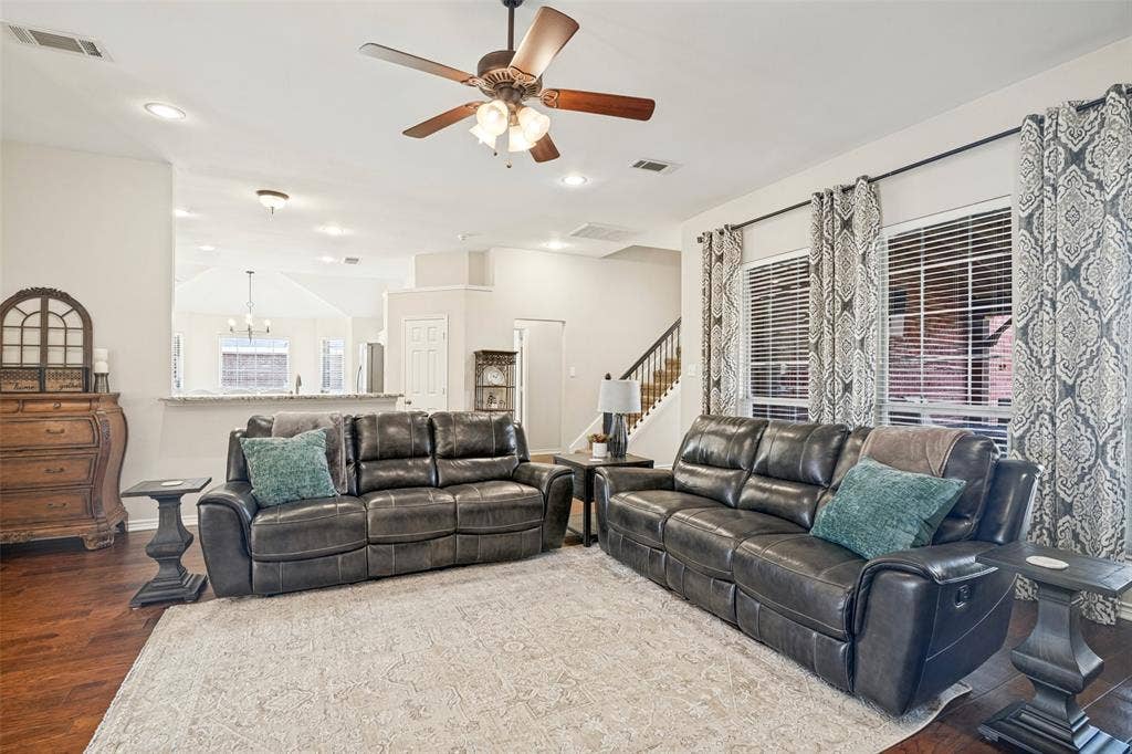 439 Lakehurst Drive, Murphy, TX 75094 439 Lakehurst Drive, Murphy, TX 75094