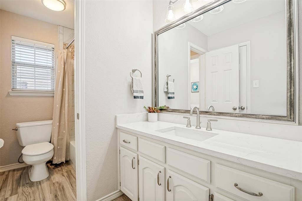 439 Lakehurst Drive, Murphy, TX 75094 439 Lakehurst Drive, Murphy, TX 75094