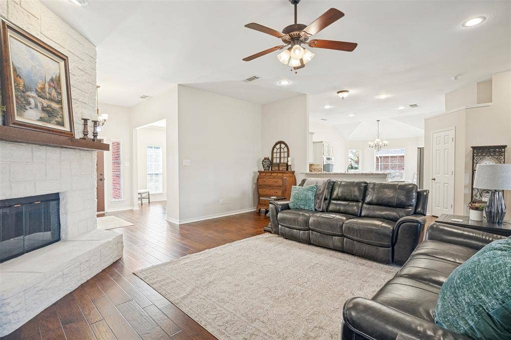 439 Lakehurst Drive, Murphy, TX 75094 439 Lakehurst Drive, Murphy, TX 75094