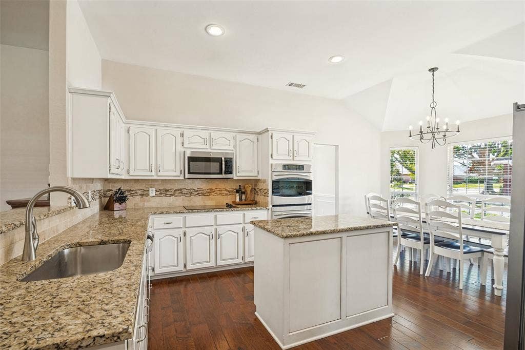 439 Lakehurst Drive, Murphy, TX 75094 439 Lakehurst Drive, Murphy, TX 75094