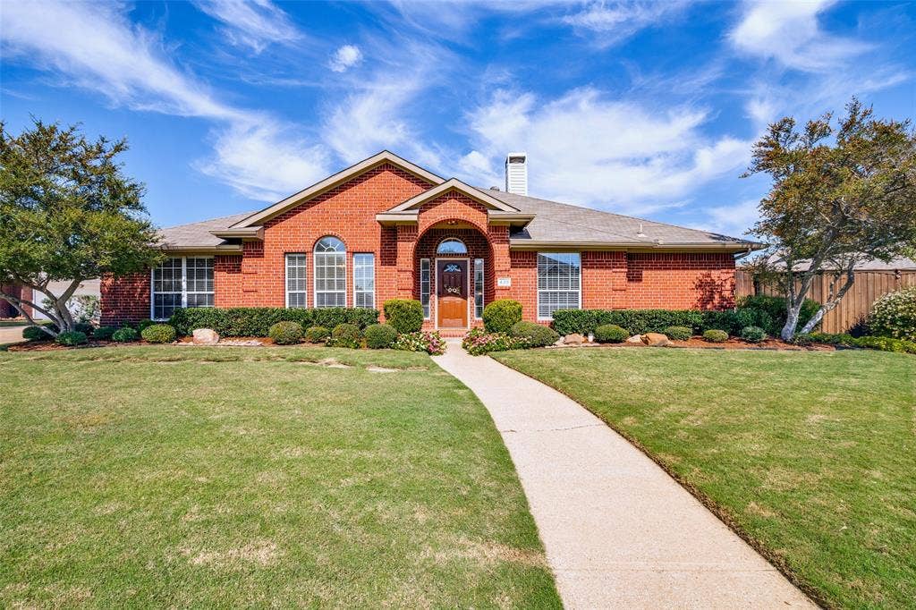 439 Lakehurst Drive, Murphy, TX 75094 439 Lakehurst Drive, Murphy, TX 75094