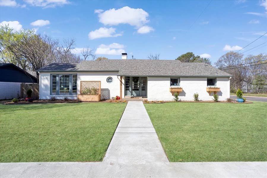 Property photo for 1526 N Lockhart Street, Sherman, TX