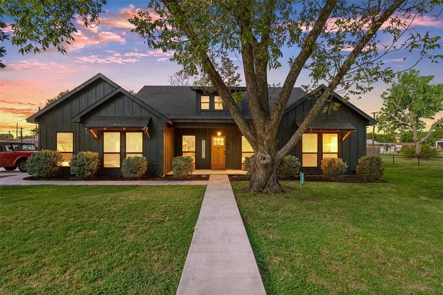 Property photo for 205 N Neches Street, Whitney, TX