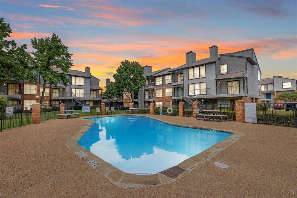 $99 to apply and 299 move in special