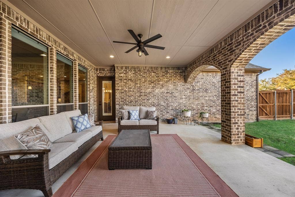 755 Windsong Lane, Rockwall, TX 75032