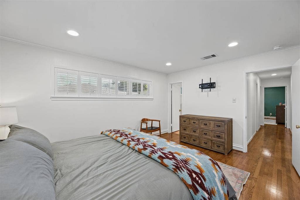6127 Bandera Avenue, #D, Dallas, TX 75225 6127 Bandera Avenue, #D, Dallas, TX 75225