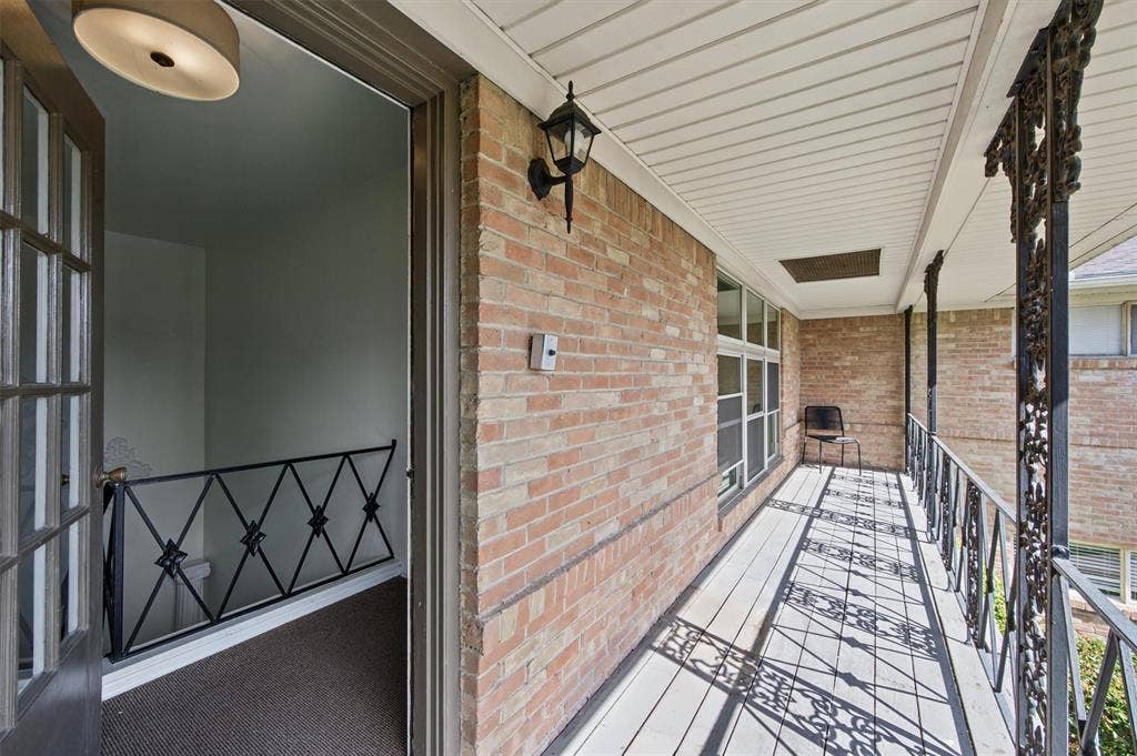 6127 Bandera Avenue, #D, Dallas, TX 75225 6127 Bandera Avenue, #D, Dallas, TX 75225